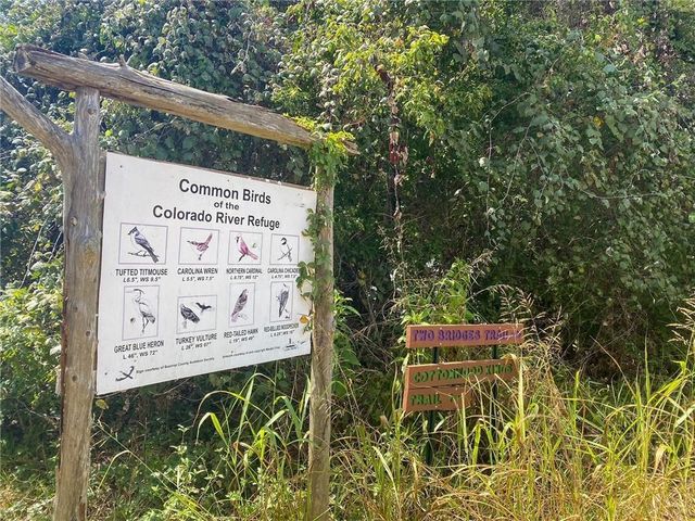 160 Wailupe CIR, Bastrop, TX 78602