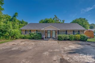 143 Big Springs Avenue, Forest City, NC 28043