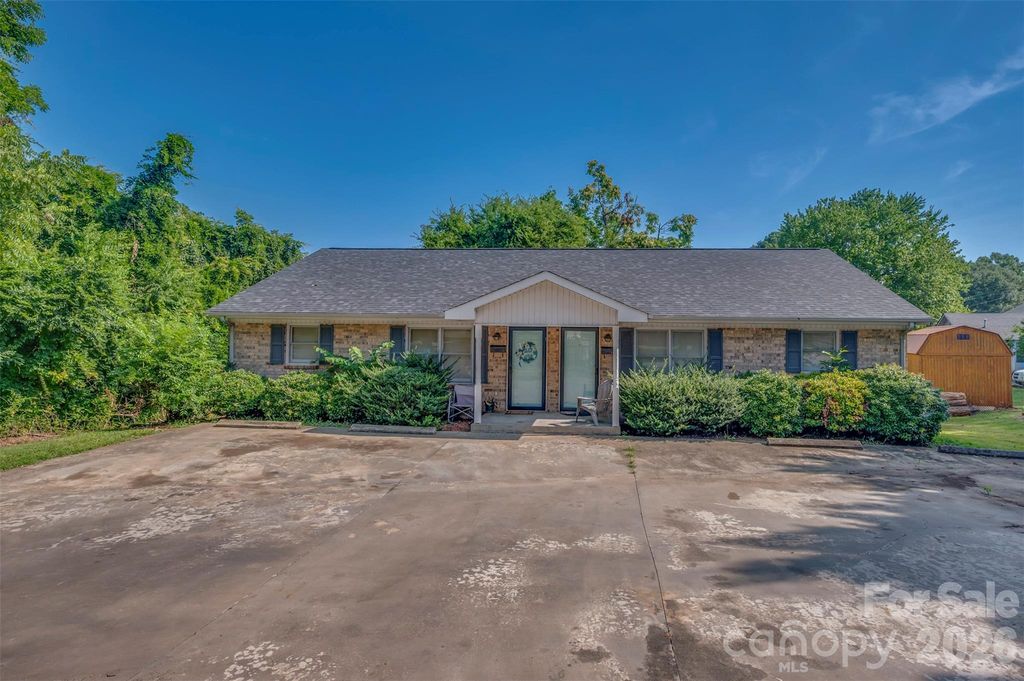 143 Big Springs Avenue, Forest City, NC 28043