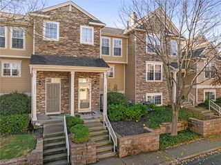 7615 W 158th Terrace, Overland Park, KS 66223