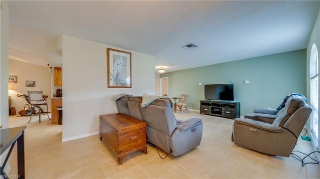 2821 SE 8th AVE, Cape Coral, FL 33904