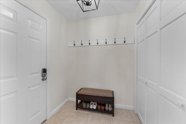 2 Harrison Pl, Franklin, MA 02038
