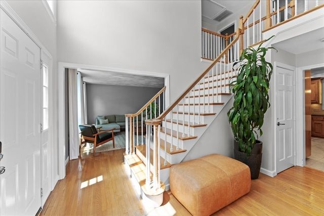 2 Harrison Pl, Franklin, MA 02038