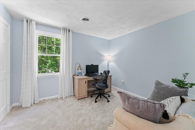 2 Harrison Pl, Franklin, MA 02038