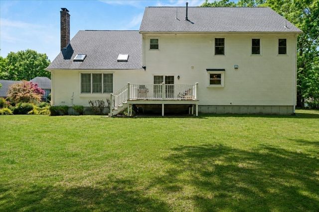 2 Harrison Pl, Franklin, MA 02038