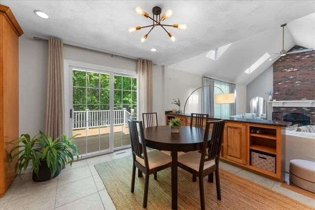 2 Harrison Pl, Franklin, MA 02038