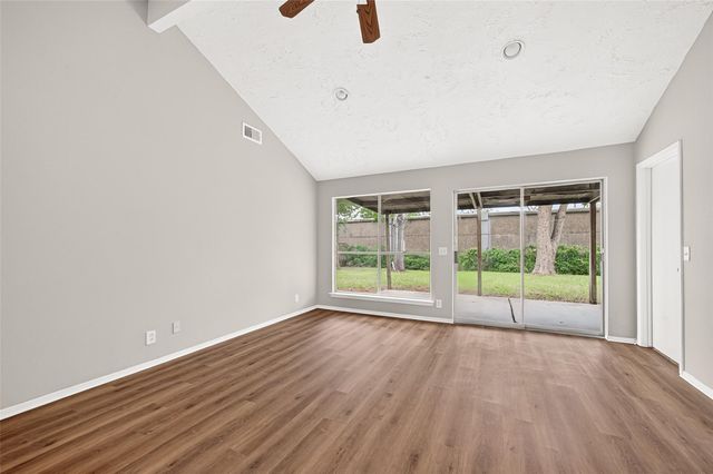 18611 Spinney Lane Drive, Cypress, TX 77433