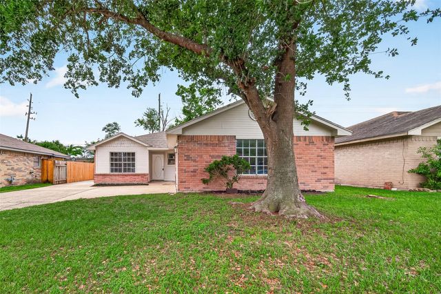18611 Spinney Lane Drive, Cypress, TX 77433