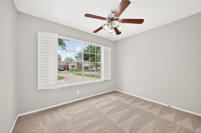 18611 Spinney Lane Drive, Cypress, TX 77433