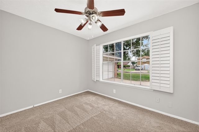 18611 Spinney Lane Drive, Cypress, TX 77433