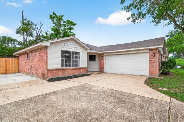 18611 Spinney Lane Drive, Cypress, TX 77433