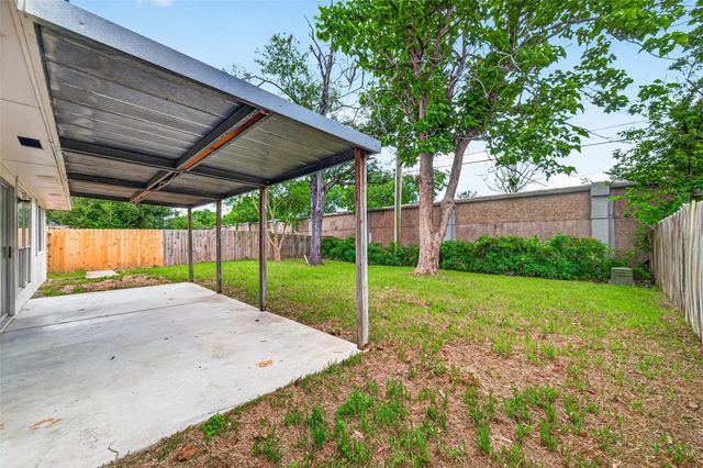 18611 Spinney Lane Drive, Cypress, TX 77433