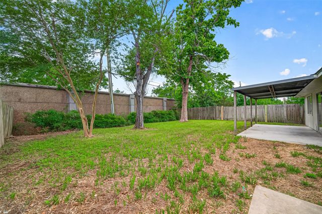 18611 Spinney Lane Drive, Cypress, TX 77433