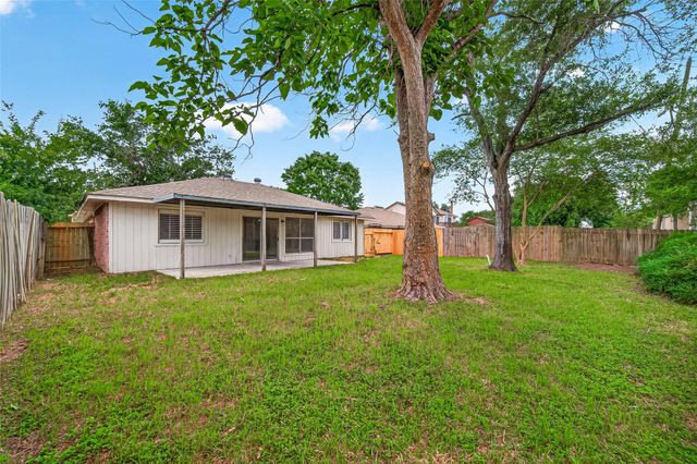 18611 Spinney Lane Drive, Cypress, TX 77433