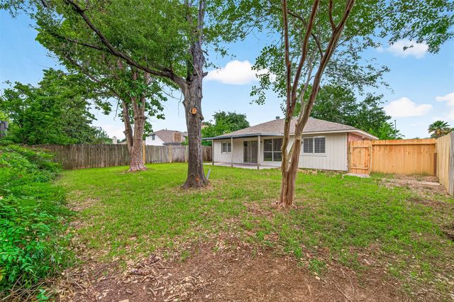 18611 Spinney Lane Drive, Cypress, TX 77433