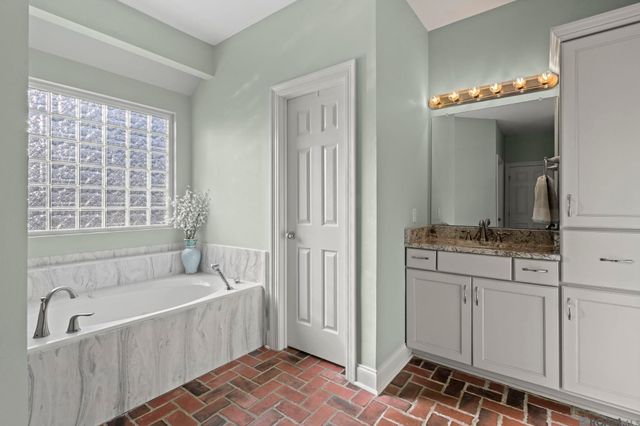 4014 Indian Run Dr, Baton Rouge, LA 70816