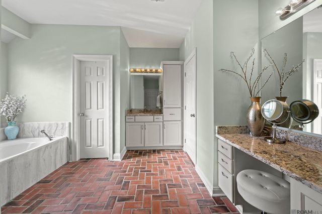 4014 Indian Run Dr, Baton Rouge, LA 70816