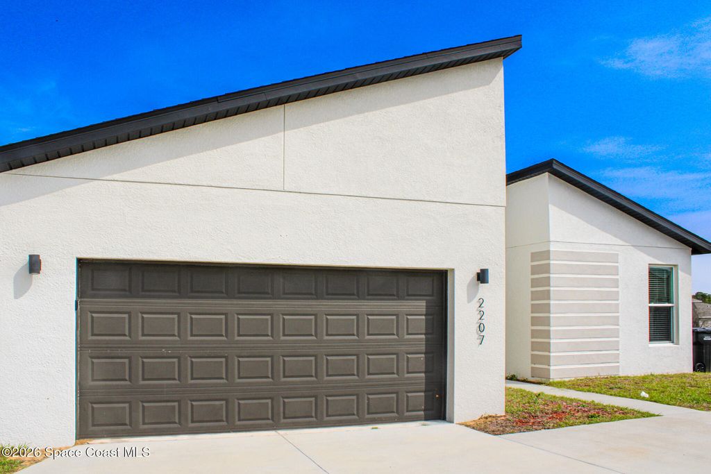 2207 Rio Grande Canyon Loop, Poinciana, FL 34759