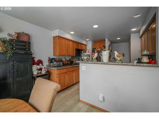 733 Sitka Deer Ct Nw, Salem, OR 97304