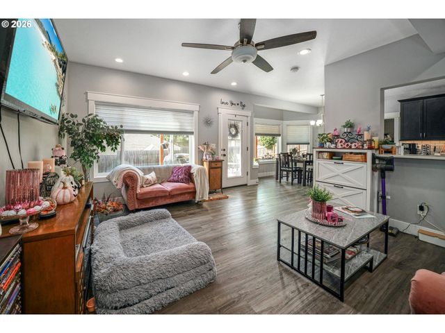 733 Sitka Deer Ct Nw, Salem, OR 97304