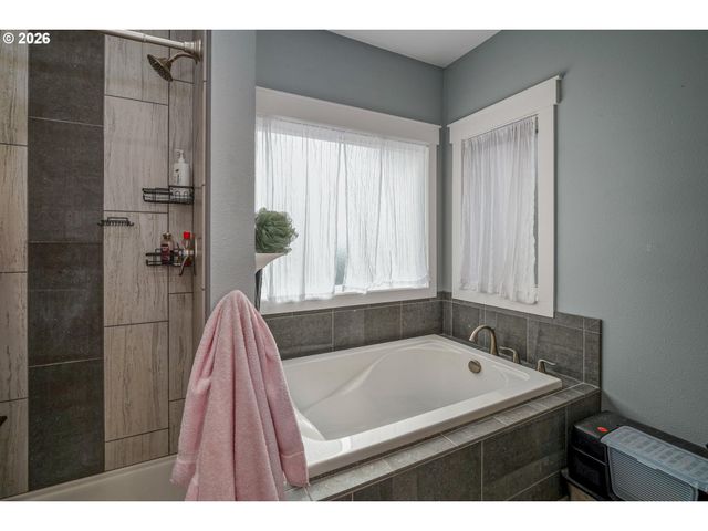 733 Sitka Deer Ct Nw, Salem, OR 97304