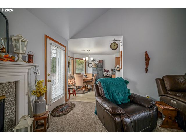 733 Sitka Deer Ct Nw, Salem, OR 97304