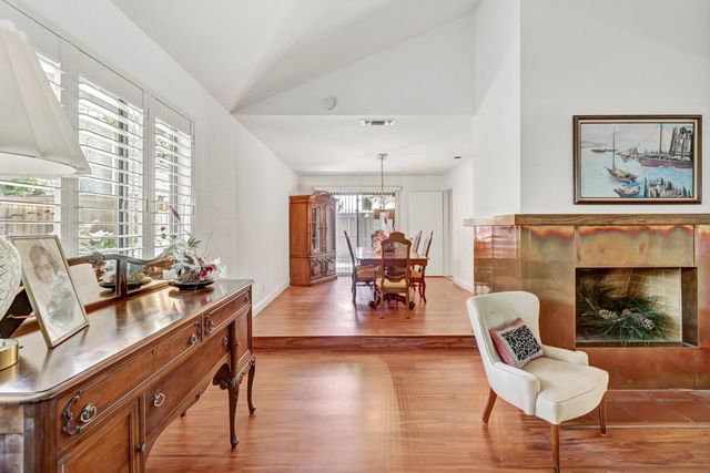 2044 University Park Drive, Sacramento, CA 95825