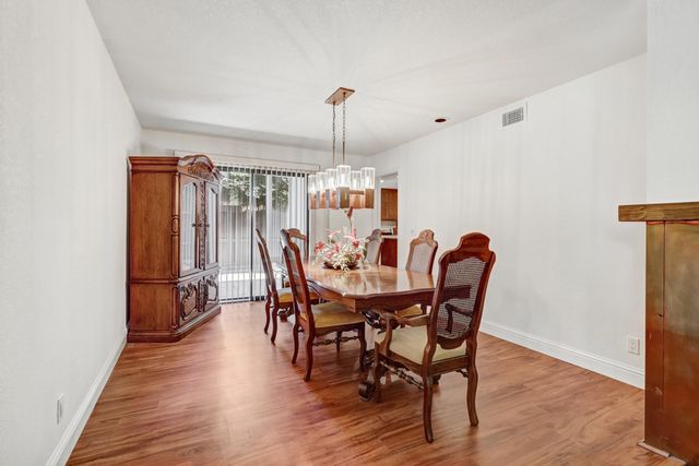 2044 University Park Drive, Sacramento, CA 95825