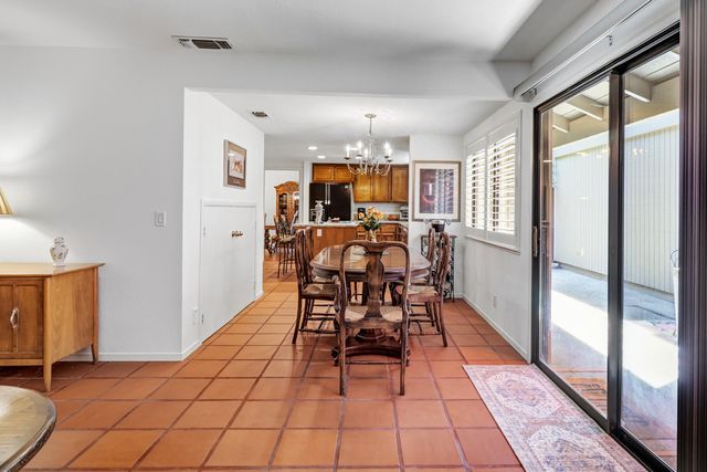 2044 University Park Drive, Sacramento, CA 95825
