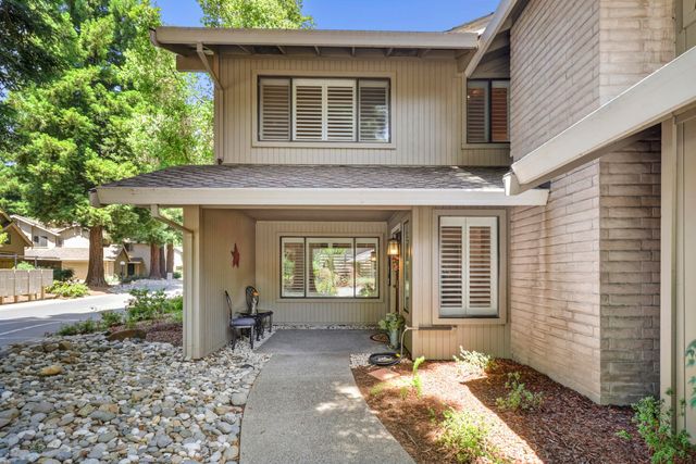 2044 University Park Drive, Sacramento, CA 95825