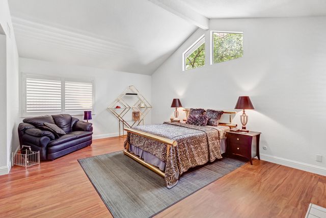 2044 University Park Drive, Sacramento, CA 95825