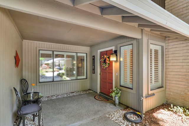 2044 University Park Drive, Sacramento, CA 95825