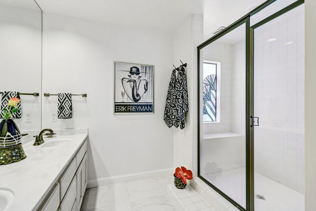 2044 University Park Drive, Sacramento, CA 95825