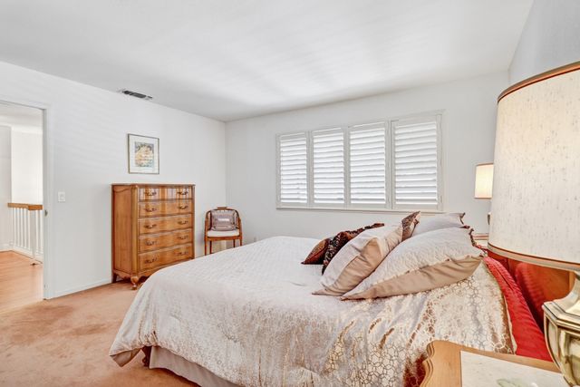 2044 University Park Drive, Sacramento, CA 95825