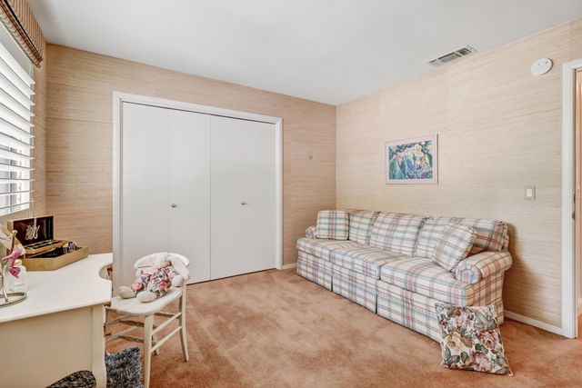 2044 University Park Drive, Sacramento, CA 95825