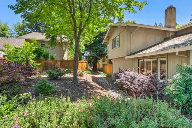 2044 University Park Drive, Sacramento, CA 95825