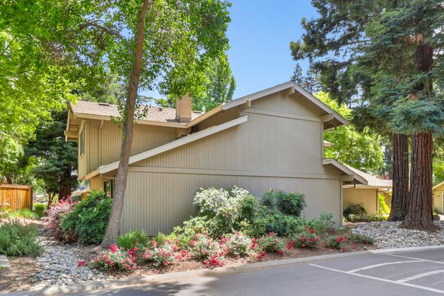 2044 University Park Drive, Sacramento, CA 95825