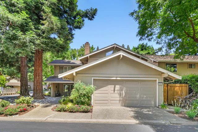 2044 University Park Drive, Sacramento, CA 95825