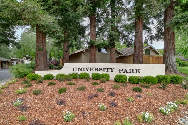 2044 University Park Drive, Sacramento, CA 95825