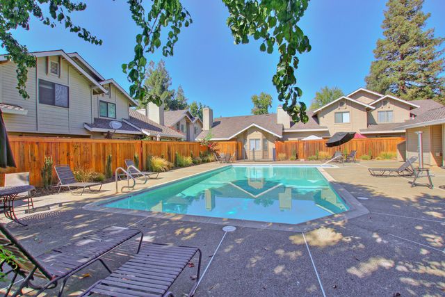 2044 University Park Drive, Sacramento, CA 95825