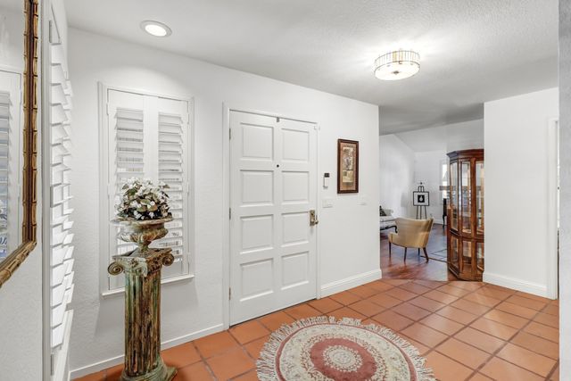 2044 University Park Drive, Sacramento, CA 95825