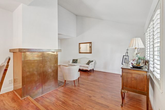 2044 University Park Drive, Sacramento, CA 95825