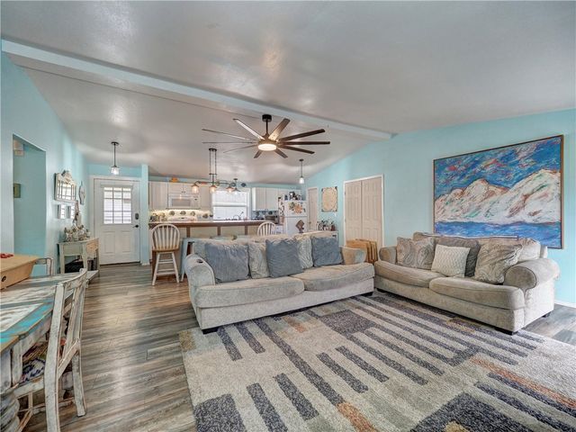 617 Pelican Circ, Port Aransas, TX 78373