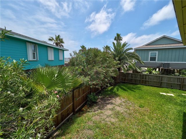 617 Pelican, Port Aransas, TX 78373
