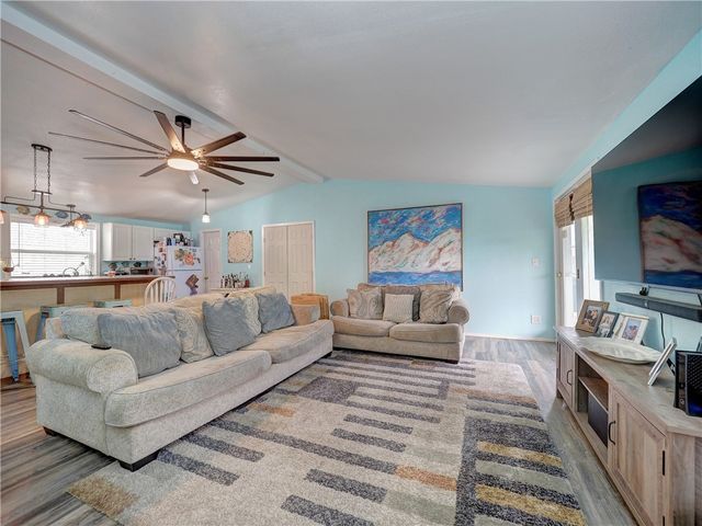 617 Pelican Circ, Port Aransas, TX 78373