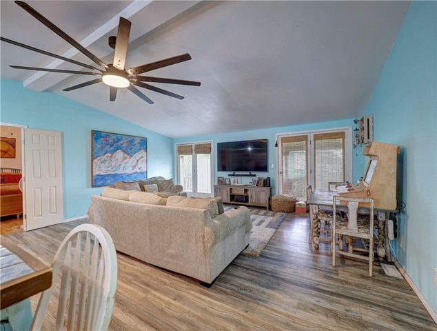 617 Pelican Circ, Port Aransas, TX 78373