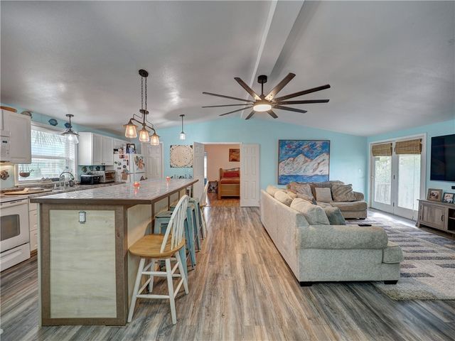 617 Pelican Circ, Port Aransas, TX 78373