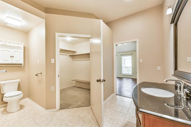 3327 S Country Meadows Lane, Pearland, TX 77584