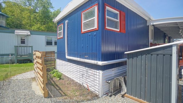 93 Grochmal Ave 126, Springfield, MA 01151