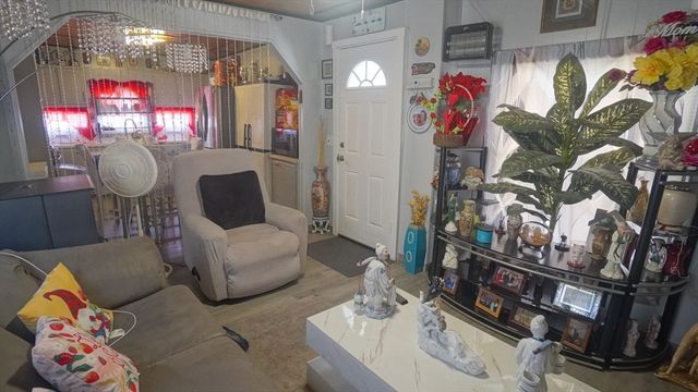 93 Grochmal Ave 126, Springfield, MA 01151